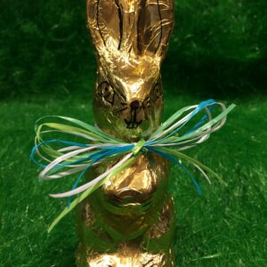 Osterhase mit Masche (70 Gramm)