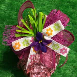 Osterei gefüllt mit Pralinen (140 Gramm)